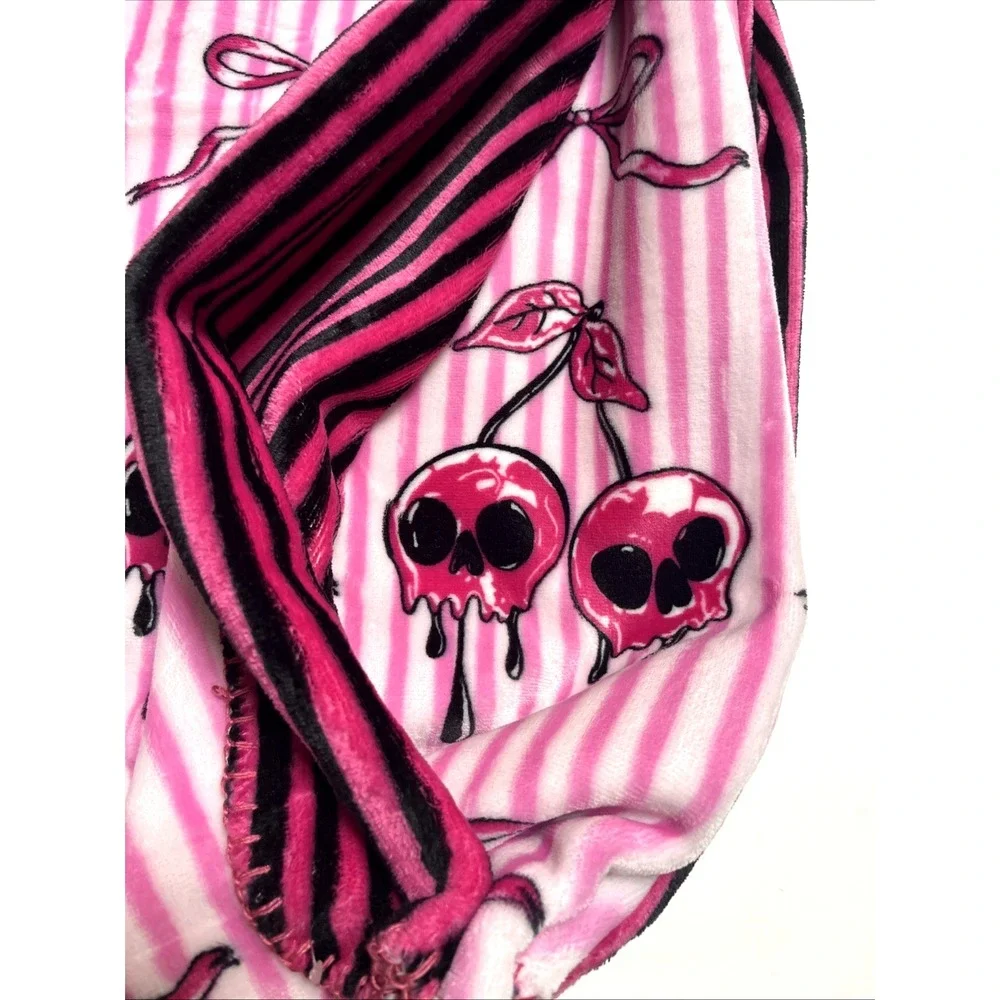 Halloween Pink Skull Cherry Reversible Plush Throw Blanket 50x70 Goth Kawaii NWT